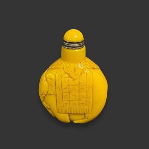 Vintage Chinese Peking Glass Yellow Snuff Bottle image-1