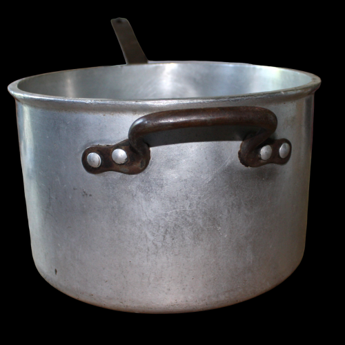 Kitchenalia: Vintage Catering Equipment. Large Aluminium Saucepan image-3