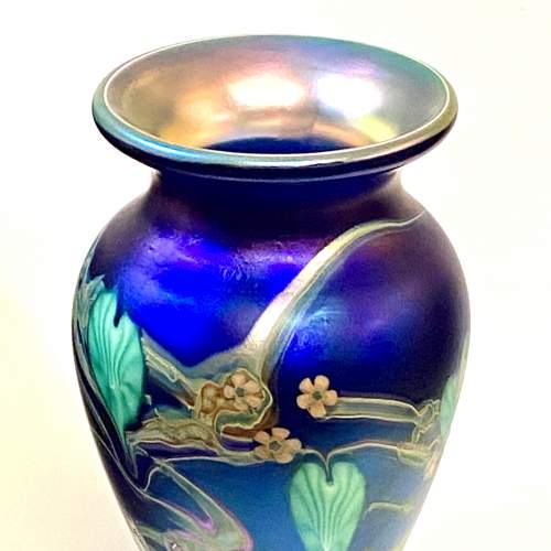 Okra Glass Viola Vase by Richard Golding image-2