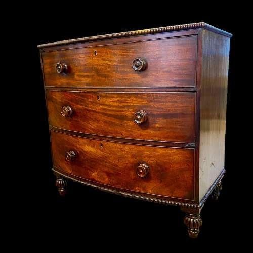 Early Victorian Mahogany Chest of Drawers image-1