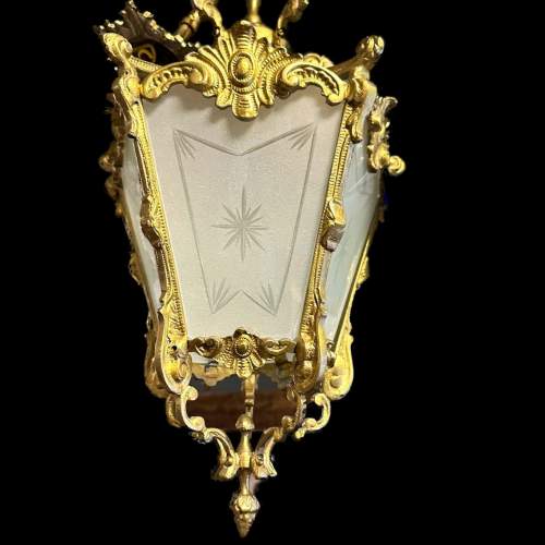 A French Country House Brass Pendant Lamp with Etched Glass image-3