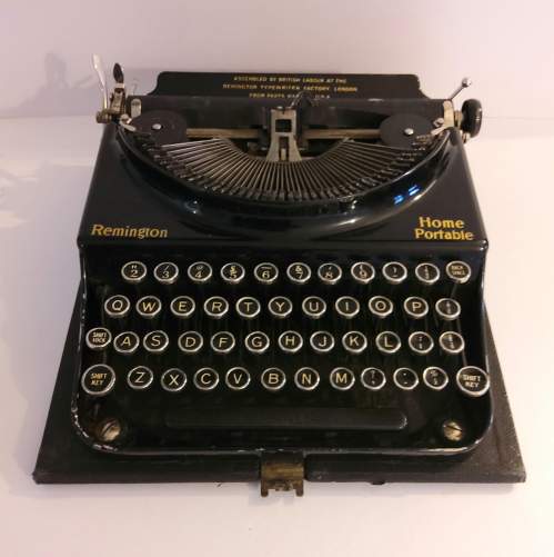 Remington Home Portable Typewriter image-1