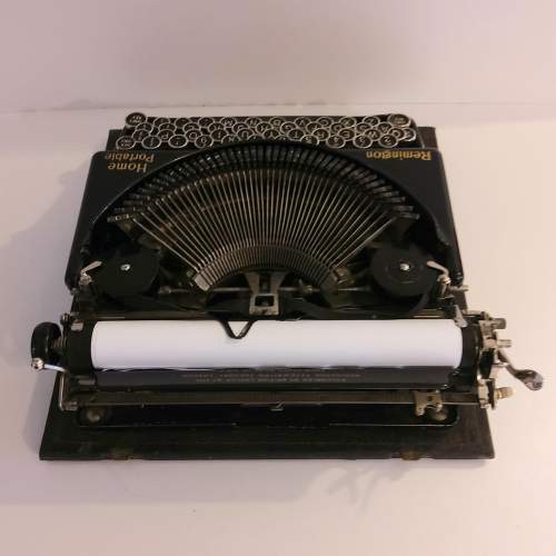 Remington Home Portable Typewriter image-5
