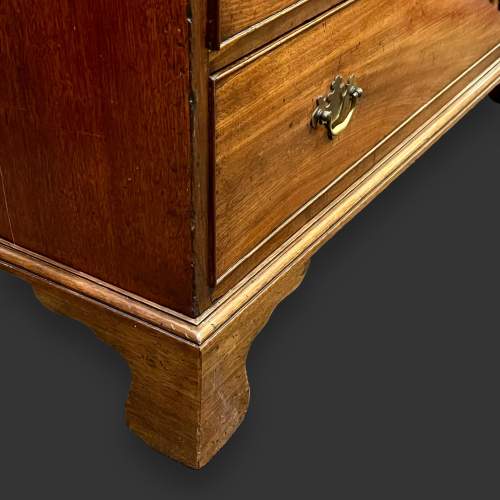 George III Mahogany Chest of Drawers image-6