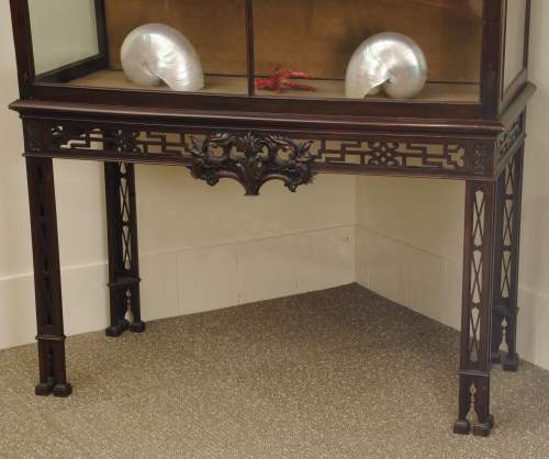 19th Century Chippendale Design Display Cabinet image-3