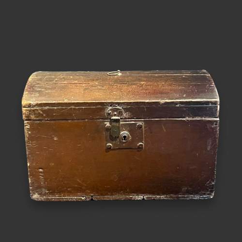 George III Period Small Painted Chest image-2