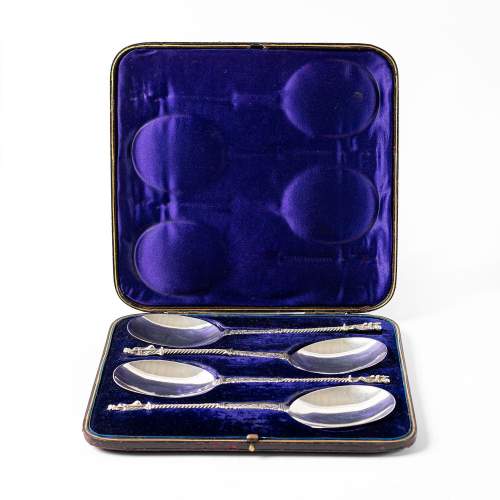 Cased Set of Victorian Sterling Silver Serving Spoons image-2