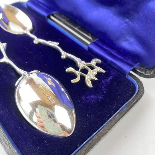 A Pair of Silver Victorian Teaspoons with Mistletoe Finials image-3