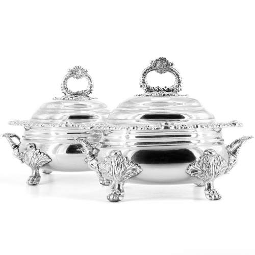 Pair of Antique Georgian Sheffield Plate Sauce Tureens and Covers image-5