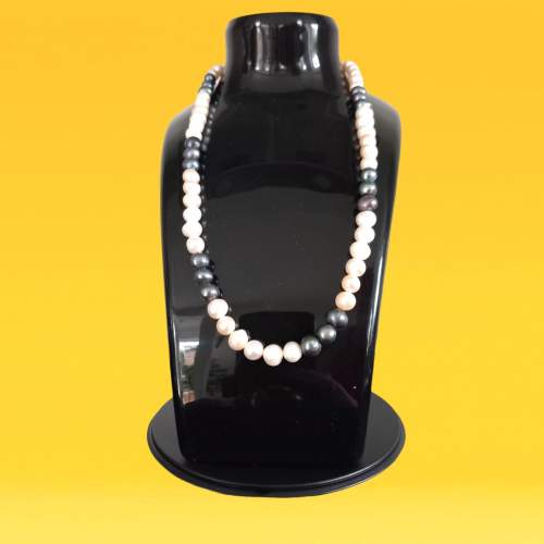 Freshwater Pearl Necklace image-1