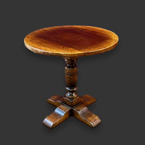 20th Century Titchmarsh and Goodwin Aged Oak Occasional Table image-1