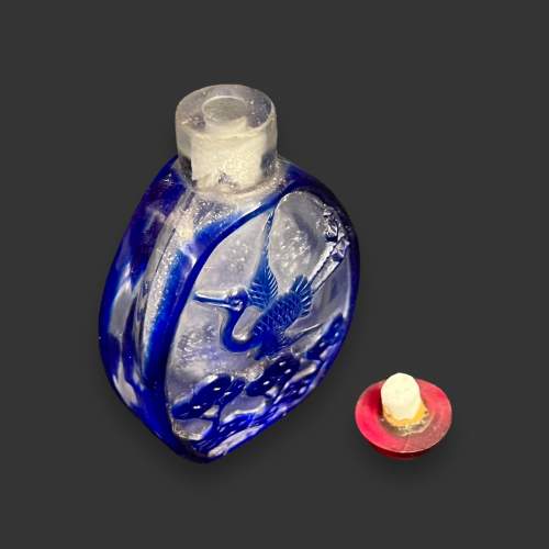 Vintage Chinese Peking Glass Blue Glass Snuff Bottle image-3