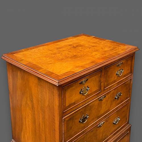Early 20th Century Queen Anne Style Chest on Stand image-3