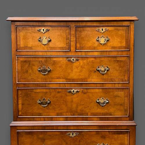 Early 20th Century Queen Anne Style Chest on Stand image-4