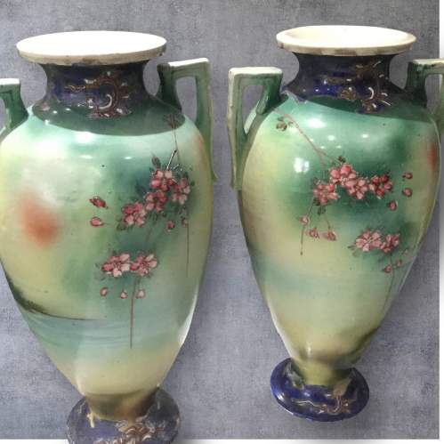 Pair Satsuma 3D Vases image-4