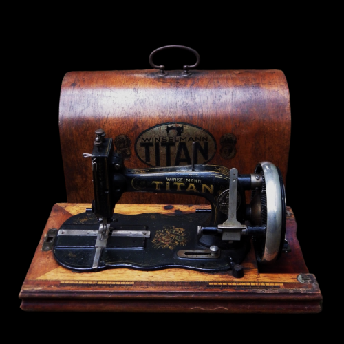 Winselmann Titan Early 1900s Antique Hand Crank Sewing Machine image-1