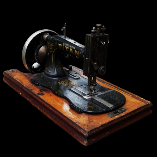 Winselmann Titan Early 1900s Antique Hand Crank Sewing Machine image-2