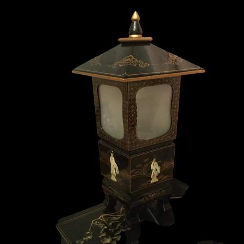 Pagoda Style Chinese Black Lacquer and Gold Table Lamp image-3