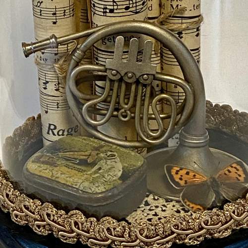 Decorative Antique Dome Display - French Horn image-2