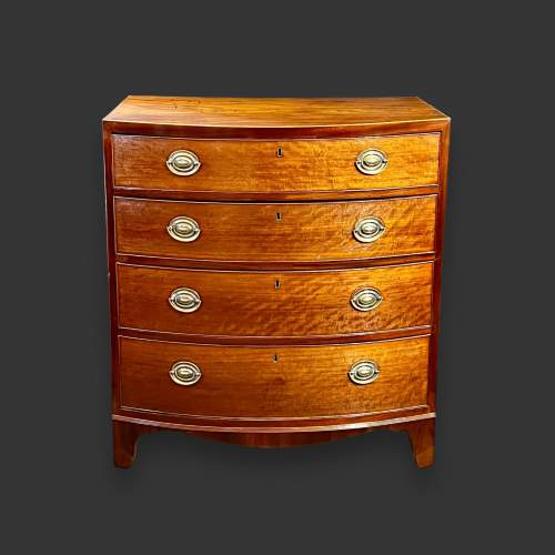 George III Mahogany Bow Fronted Chest of Drawers image-2