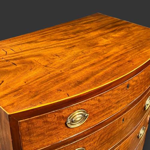 George III Mahogany Bow Fronted Chest of Drawers image-4