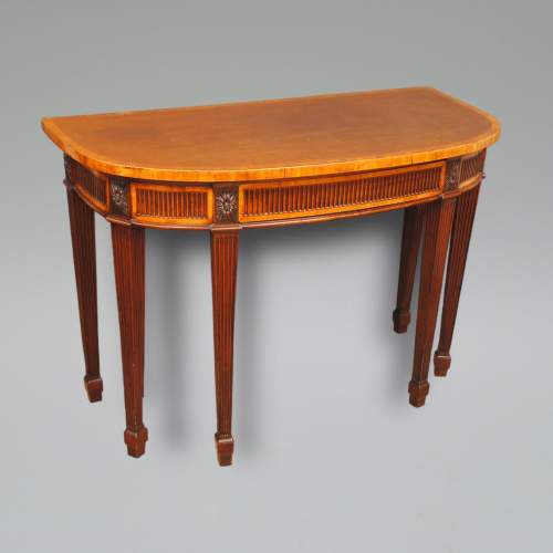George III Period Mahogany Side or Serving Table image-2