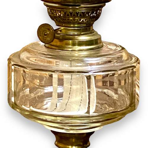 Victorian Decorative Onyx and Brass Oil Lamp image-4