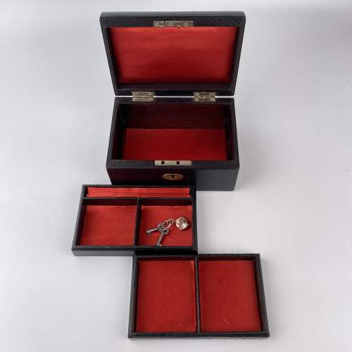 Black Crosshatched Leather Jewellery Box - 2 Keys image-5