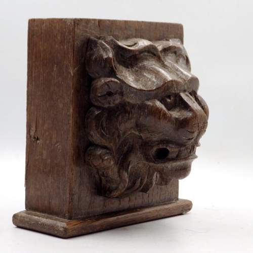 Antique 19th Century Carved Oak Lion Applique image-1