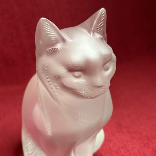 Lalique Chat Assis Seated Cat Sculpture image-3