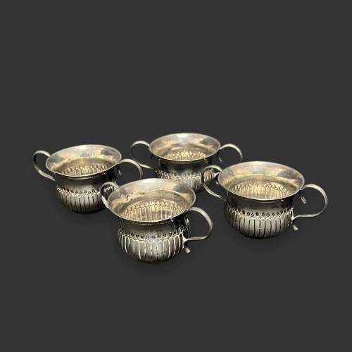Set of Four Victorian Silver Miniature Porringers image-1