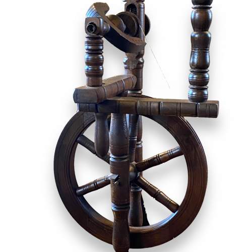 Early to Mid 20th Century Oak Spinning Wheel image-2