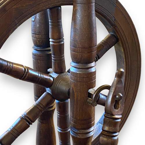 Early to Mid 20th Century Oak Spinning Wheel image-6