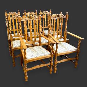Early 20th Century Set of Eight Golden Oak Chairs