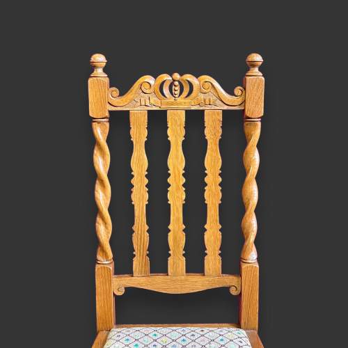 Early 20th Century Set of Eight Golden Oak Chairs image-6