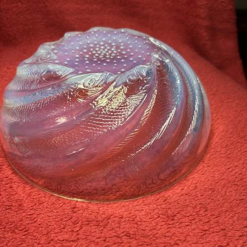 Rene Lalique Poissons Opalescent Glass Bowl dating circa 1931 image-4