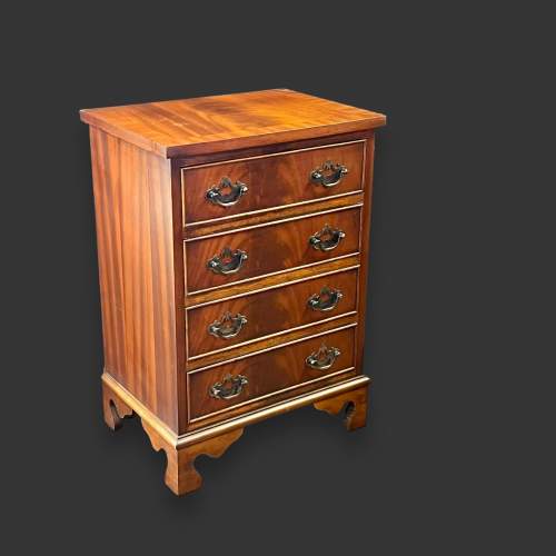 Small Mahogany Regency Style Chest of Drawers image-1