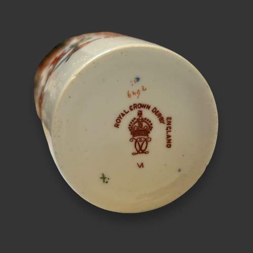 Royal Crown Derby Set of Imari Demi-Tasse Coffee Cans & Saucers image-4