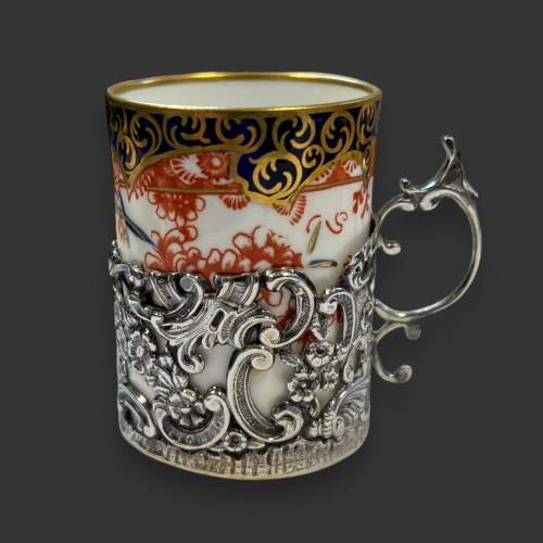 Royal Crown Derby Set of Imari Demi-Tasse Coffee Cans & Saucers image-5