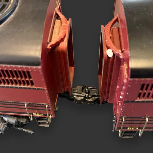 Aristo Craft Trains - Alco FA-1 Diesel Locomotive - Model image-3