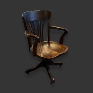 Early 20th Century Swivel Oak Captains Chair
