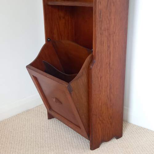 Early 20th Century Oak Open Bookcase with Pull Down Magazine Holder image-4