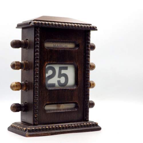 Vintage 1920s Oak Bobbin Turned Desktop Perpetual Calendar image-1