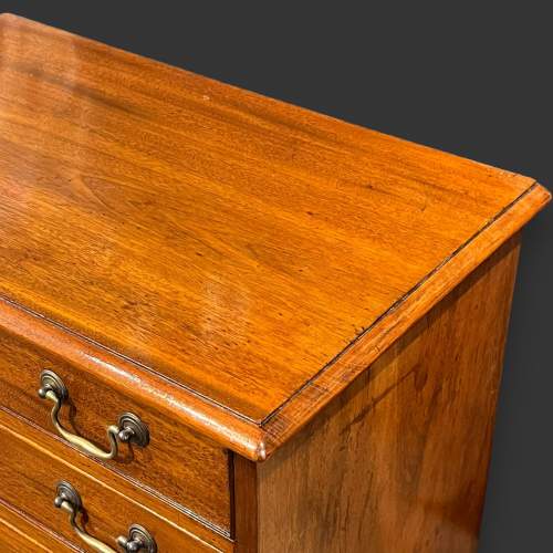 Small 19th Century Mahogany Chest of Drawers image-4