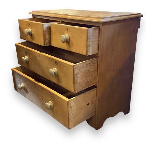 Early 20th Century Pine Chest of Drawers image-3