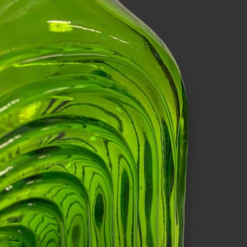 Riihimaki Amuletti Green Glass Vase image-4