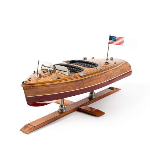 A Chris Craft Wooden Model of a 1940s Motor Launch image-3