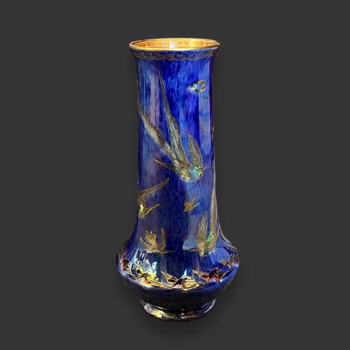 Wedgwood Hummingbird Lustre Vase image-1