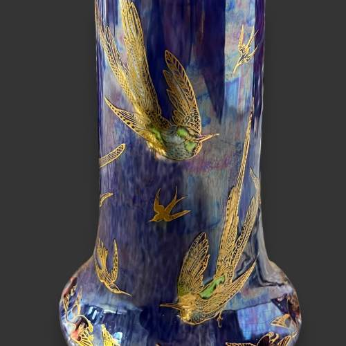 Wedgwood Hummingbird Lustre Vase image-2