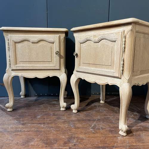 Pair of French Rustic Oak Pot Cupboards image-2